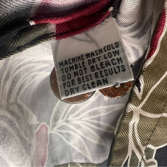 Tommy Bahama 100% Silk Button Up Shirt Short Sleeve Sz S Beach Resort Cruise - Picture 9 of 12